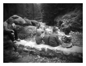 Mid-hike picnic